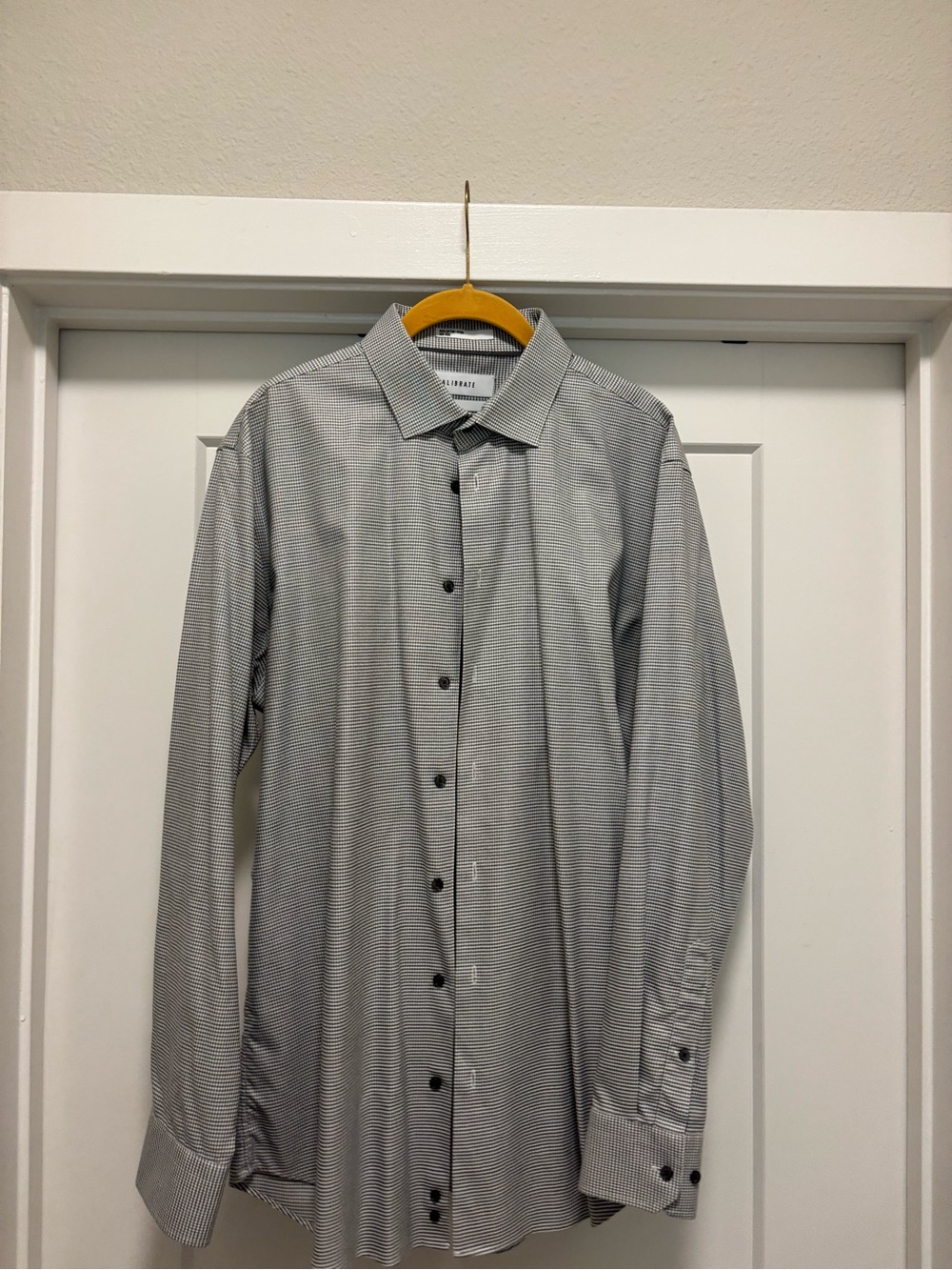 C2 by Calibrate Men's Grey Micro-Pattern Dress Shirt